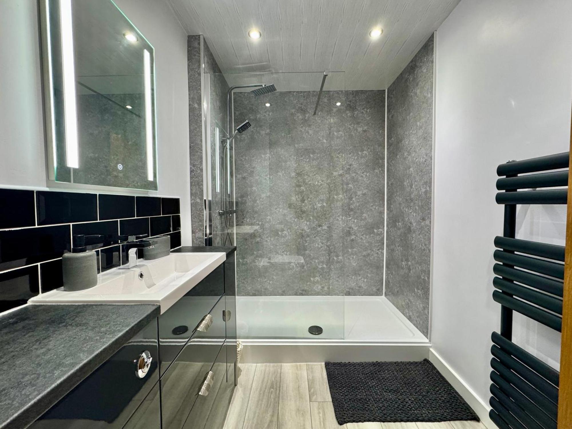 Lagoon View - Sea View- Pet Friendly - 2 Bed Apt - En-Suite 트리어더 외부 사진