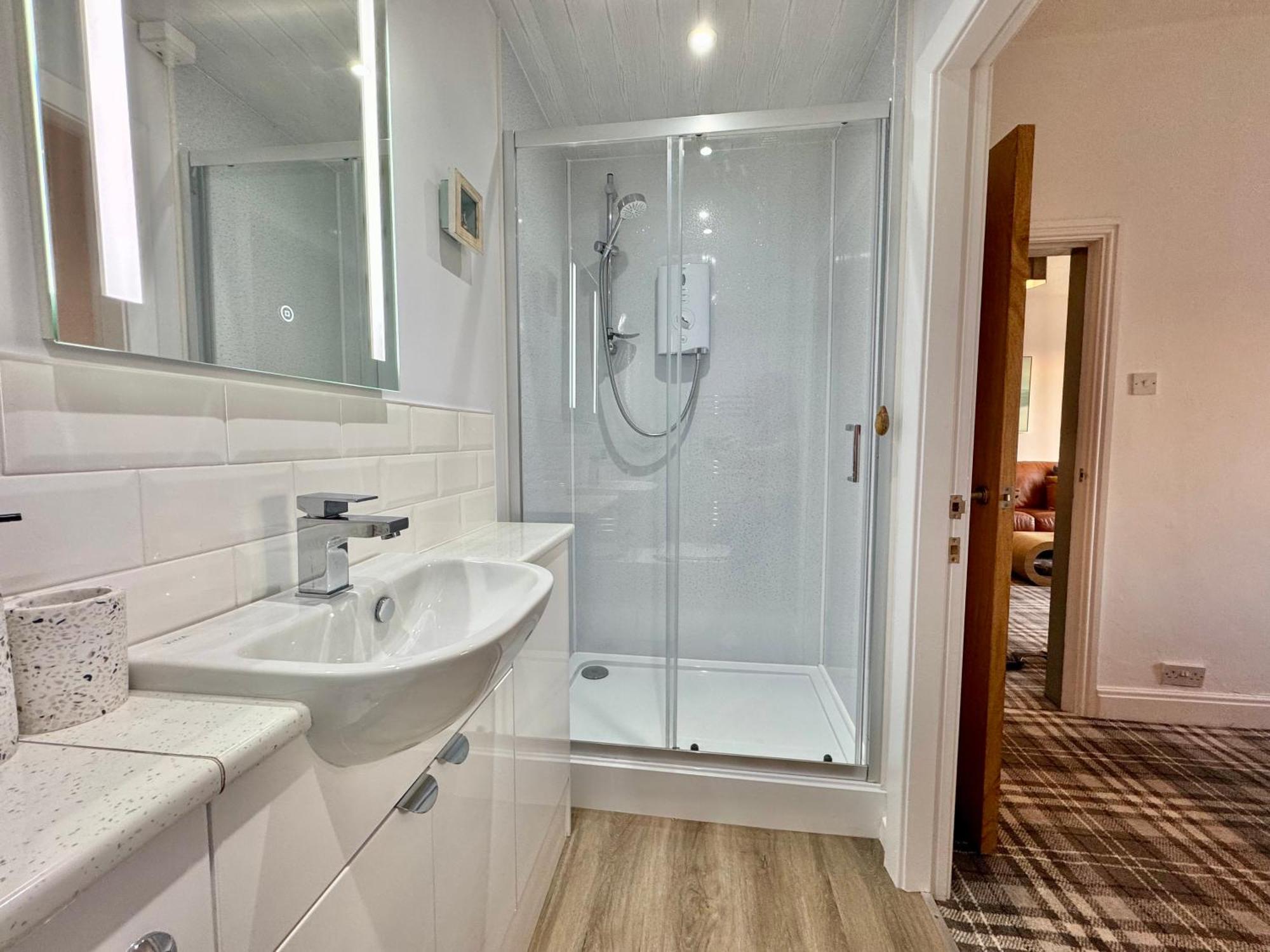 Lagoon View - Sea View- Pet Friendly - 2 Bed Apt - En-Suite 트리어더 외부 사진