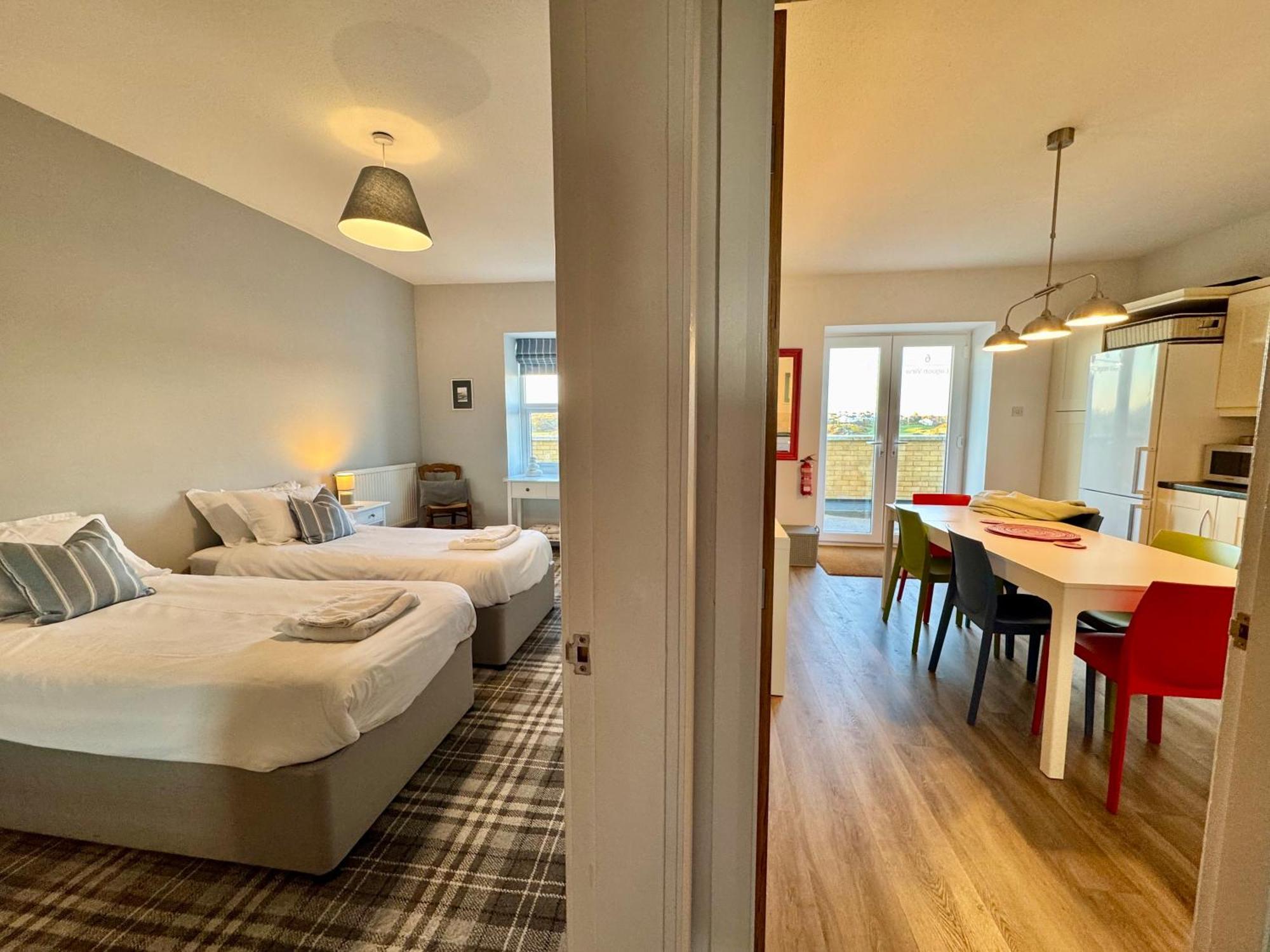 Lagoon View - Sea View- Pet Friendly - 2 Bed Apt - En-Suite 트리어더 외부 사진